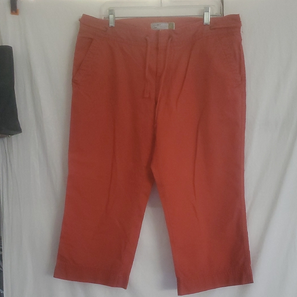 Old Navy Red Ankle Cropped Pants